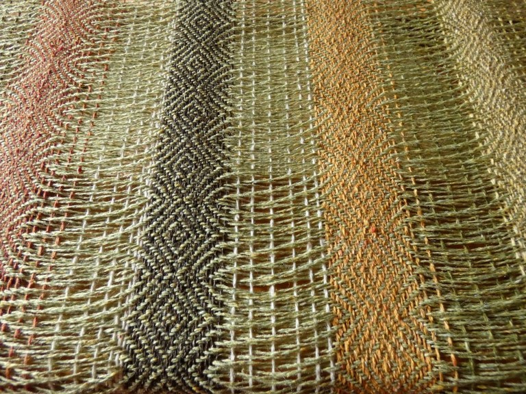 Métier d'Antan: Echarpe tissée en soie sauvage