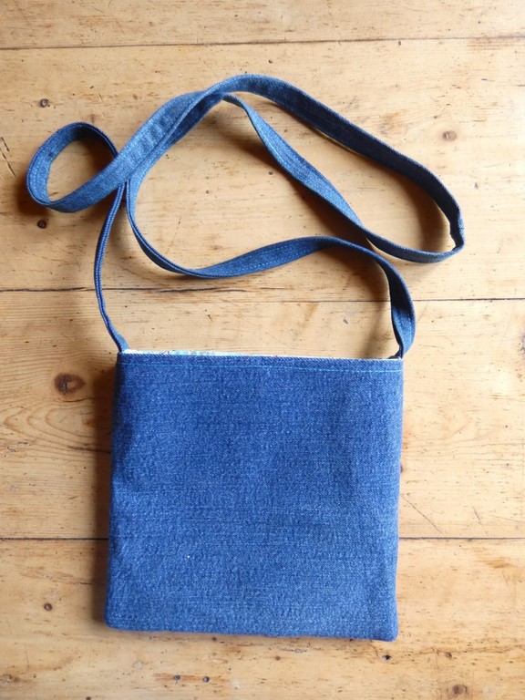 Métier d'Antan: sacs tissés en coton et jeans recyclés