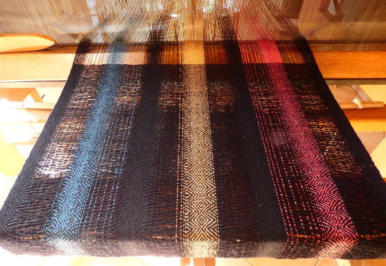 Métier d'Antan: Echarpe tissée en soie sauvage