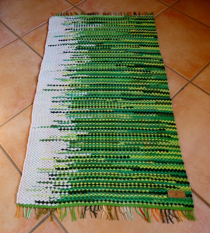 Métier d'Antan: Tapis tissé en t-shirts recyclés